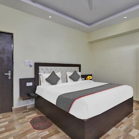 Collection O Starfield Otel Lucknow Dış mekan fotoğraf