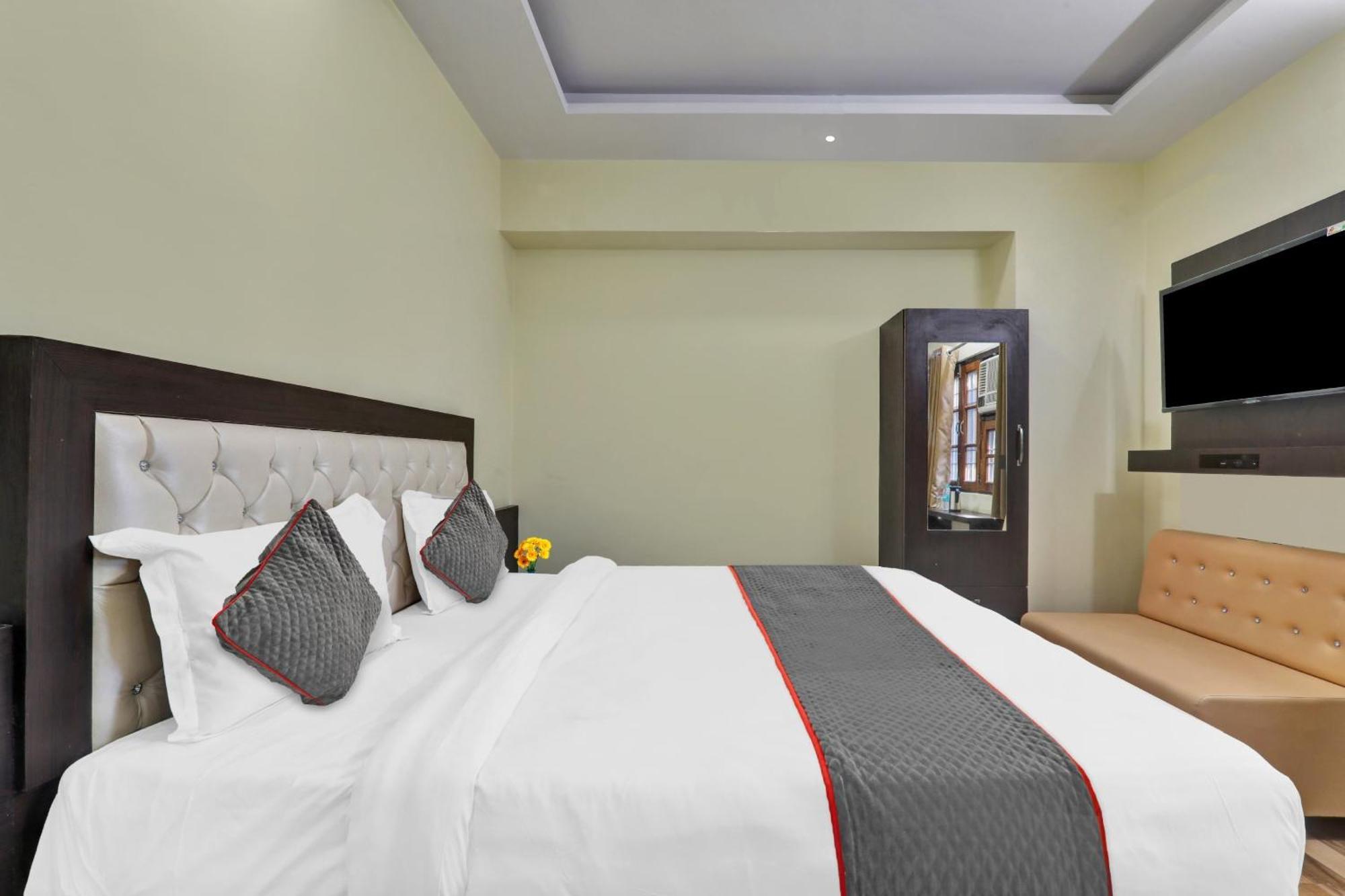 Collection O Starfield Otel Lucknow Dış mekan fotoğraf